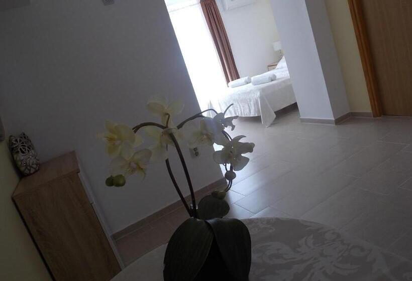 Standaard Studio met Balkon, Rooms Valentino