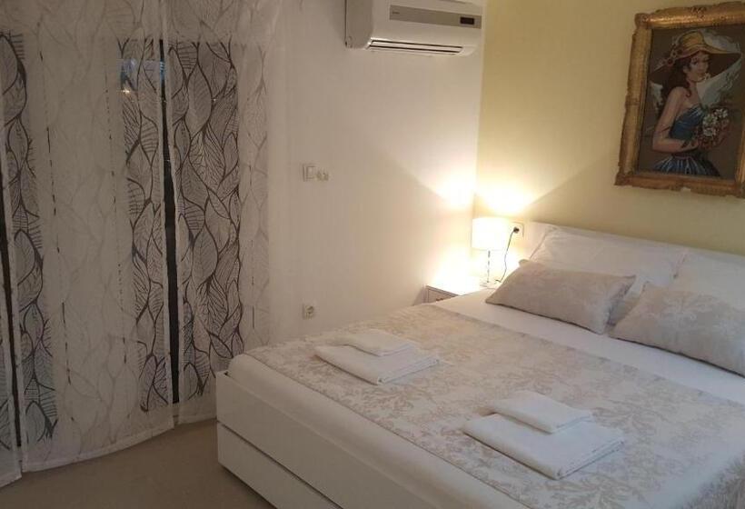 Standaard Studio met Balkon, Rooms Valentino