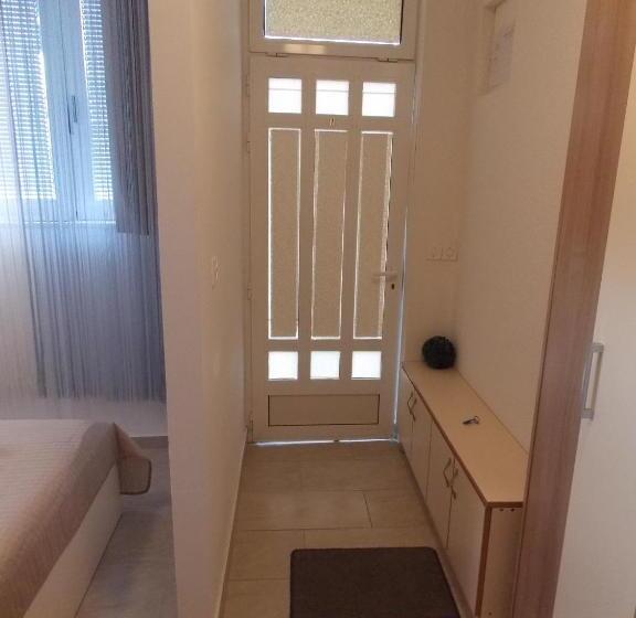 StandaardKamer, Rooms Valentino