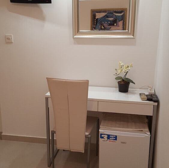 Economy Kamer, Rooms Valentino