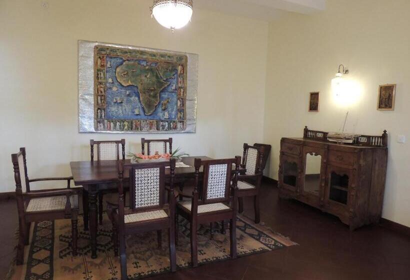 سوییت لوکس, Villa Malindi