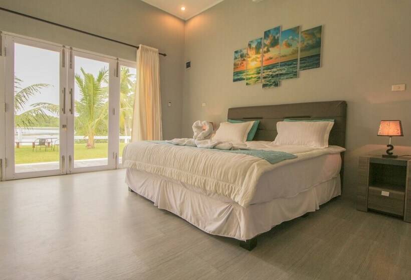 Бунгало Deluxe, The Hawk's Nest Resort