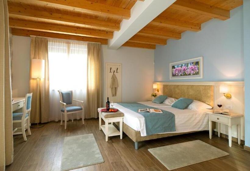 디럭스 룸, Borgo Romantico Relais