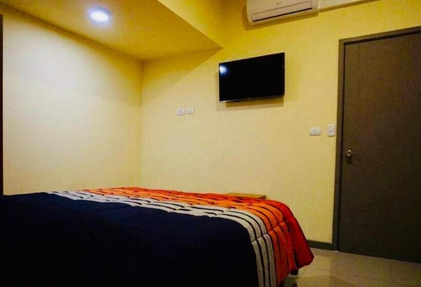 חדר סטנדרט, Blu Bascuñan