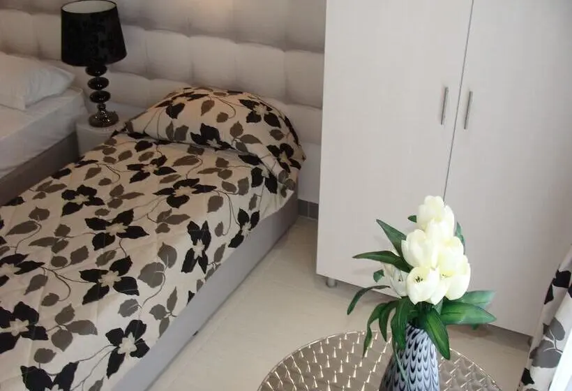 Standard-huone, Dafni Plus