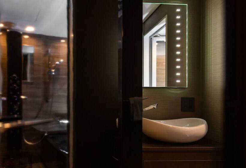 Номер Deluxe, Eph Kyoto