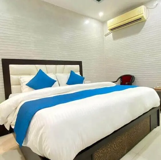 Chambre Familiale, Gangotri
