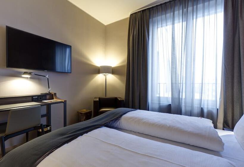 Номер Superior, Qube Hotel Bahnstadt