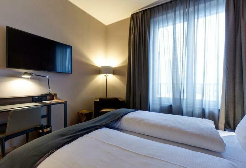 Номер Superior с Видом, Qube Hotel Bahnstadt