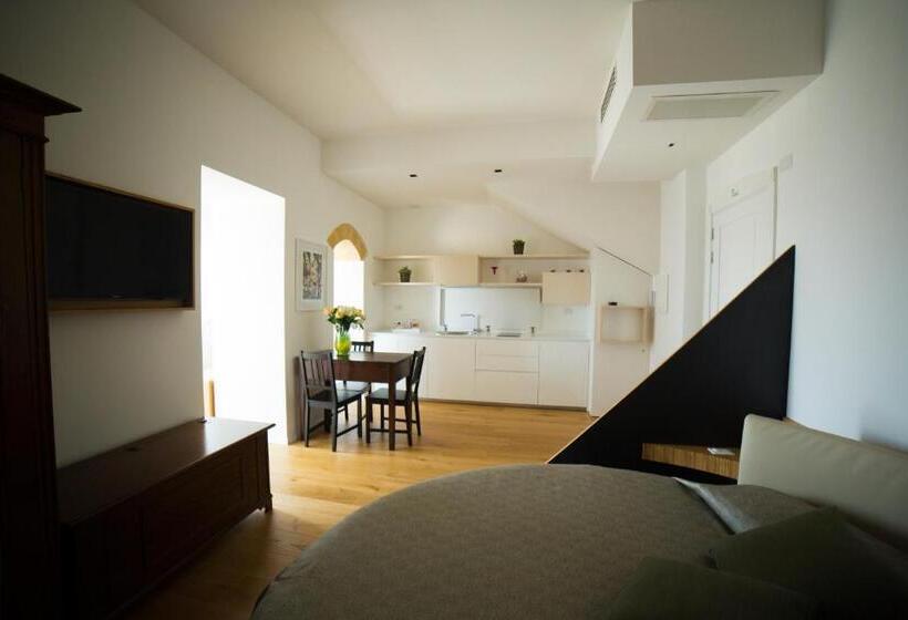 带大床的豪华间, Casa Festa Rooms