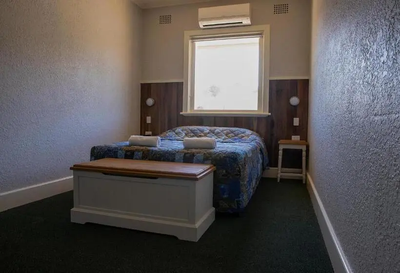 バス共有のスタンダードルーム, Criterion Hotel Gundagai