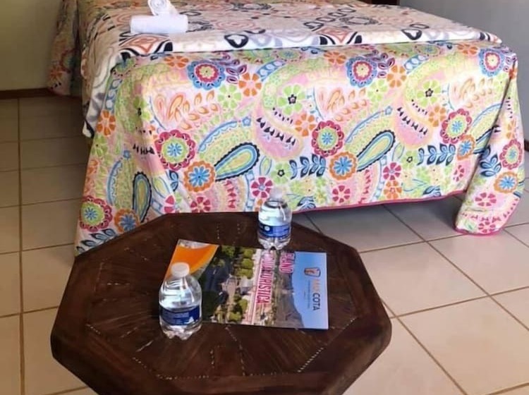 带双人床的经济房间, Meson La Huerta