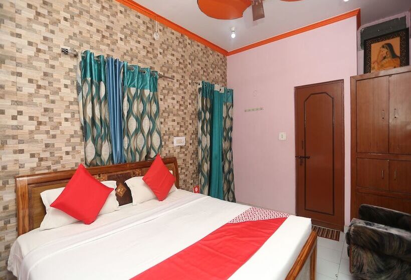 スタンダードルーム, Rashmi