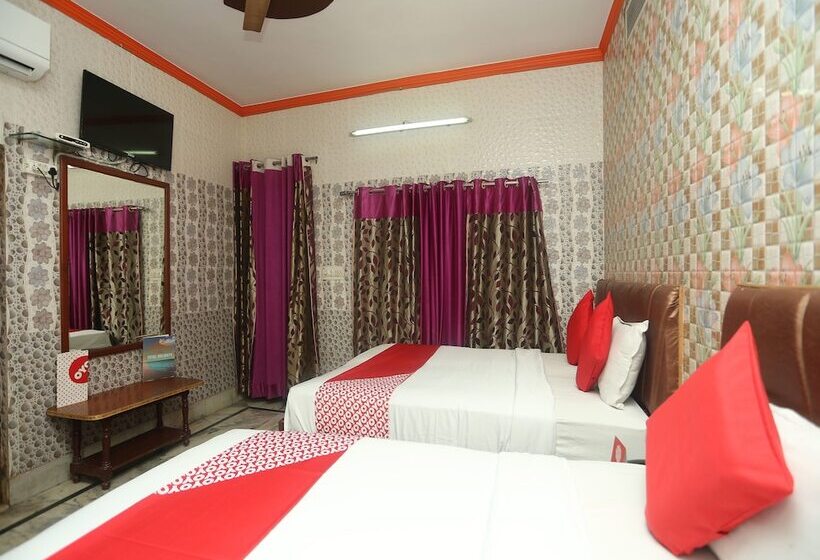 スタンダードルーム, Rashmi