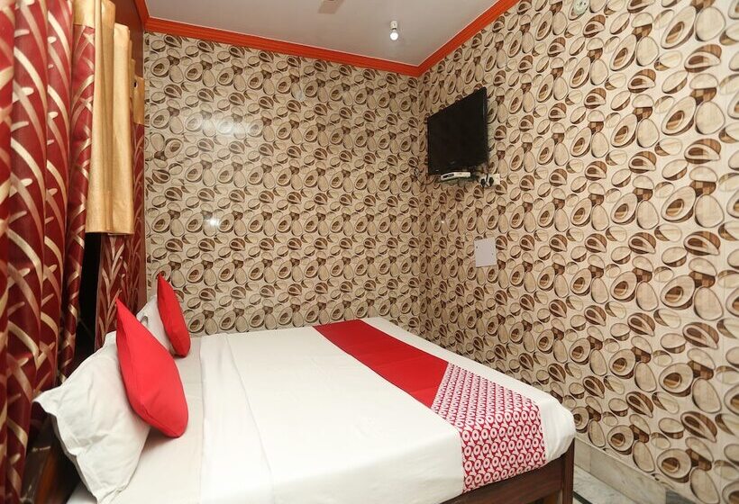 スタンダードルーム, Rashmi