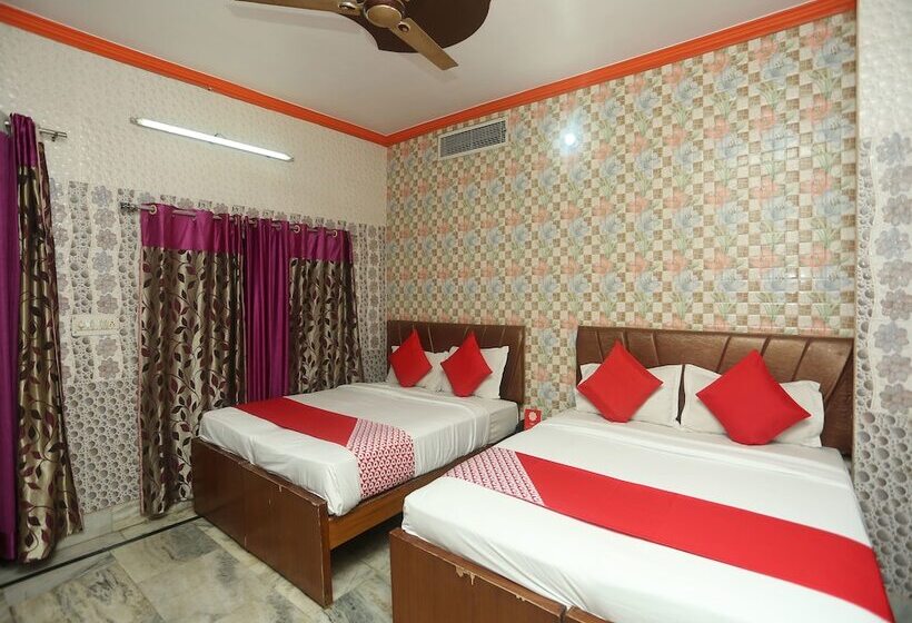 デラックスルーム, Rashmi