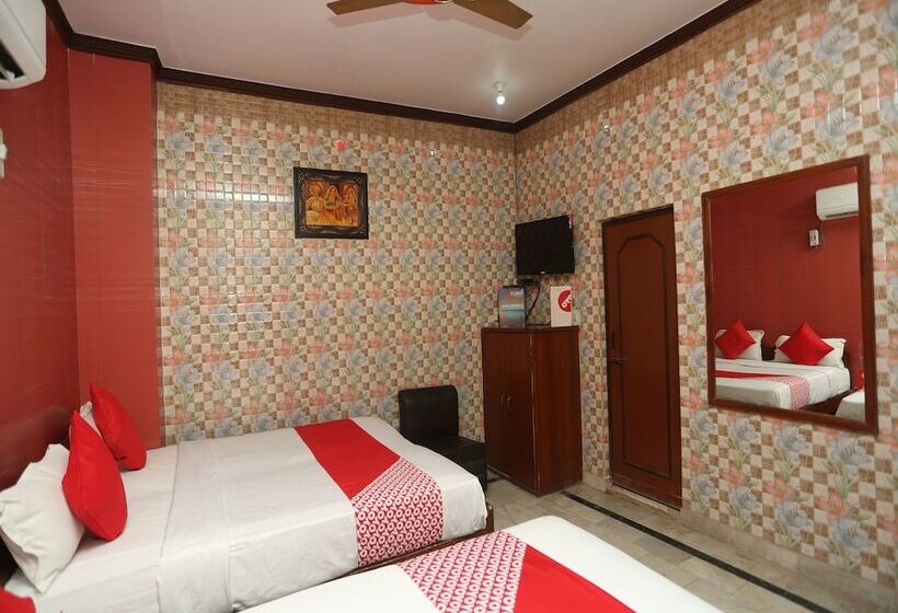 スタンダードルーム, Rashmi