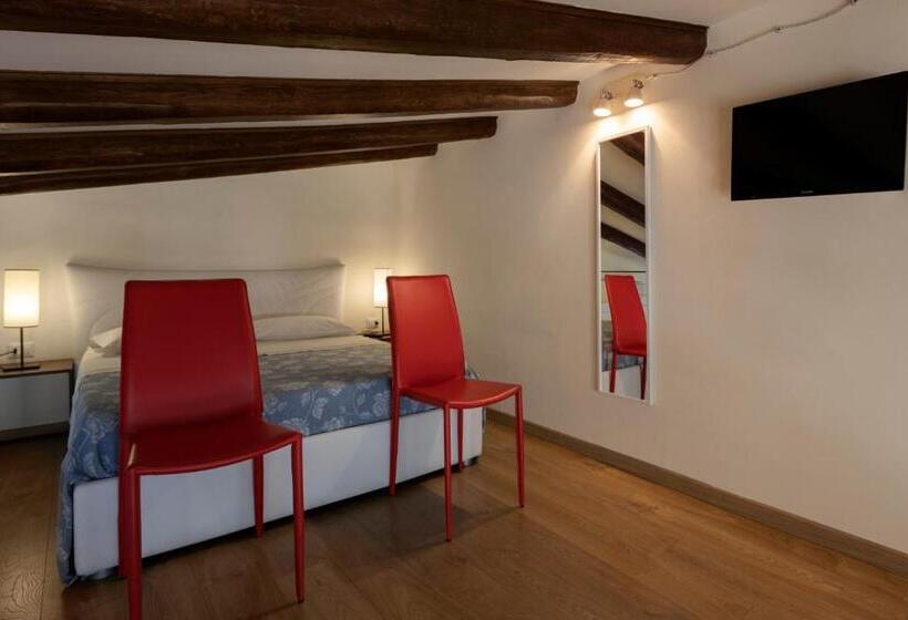 スタンダードスタジオ, Agriturismo Monte Cologna