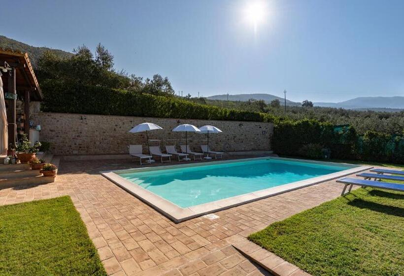 コンフォートトリプルルーム, Agriturismo Monte Cologna