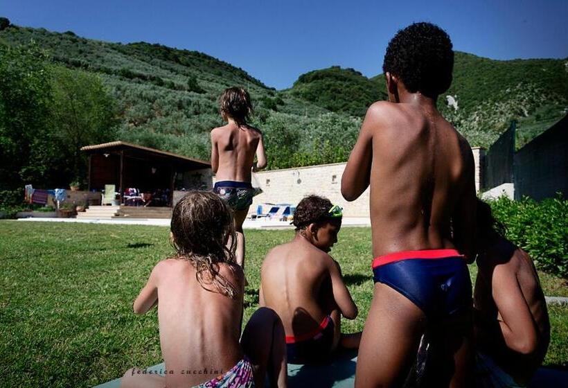 コンフォートトリプルルーム, Agriturismo Monte Cologna