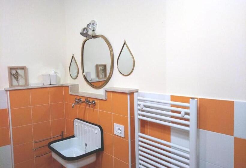 コンフォートトリプルルーム, Agriturismo Monte Cologna