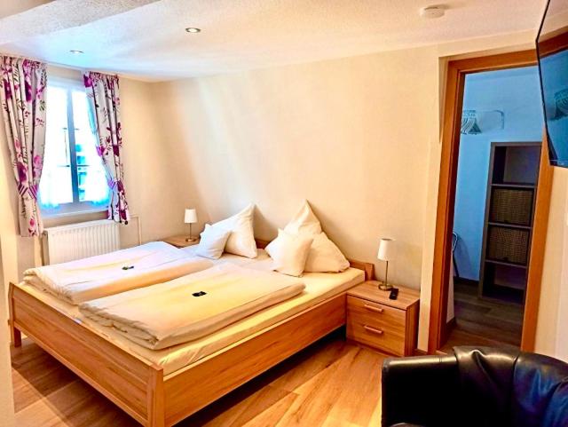 스탠다드 룸, Gute Quelle