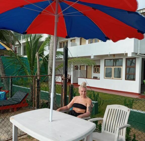 חדר דלוקס נוף לים, New Seaside Inn Hikkaduwa