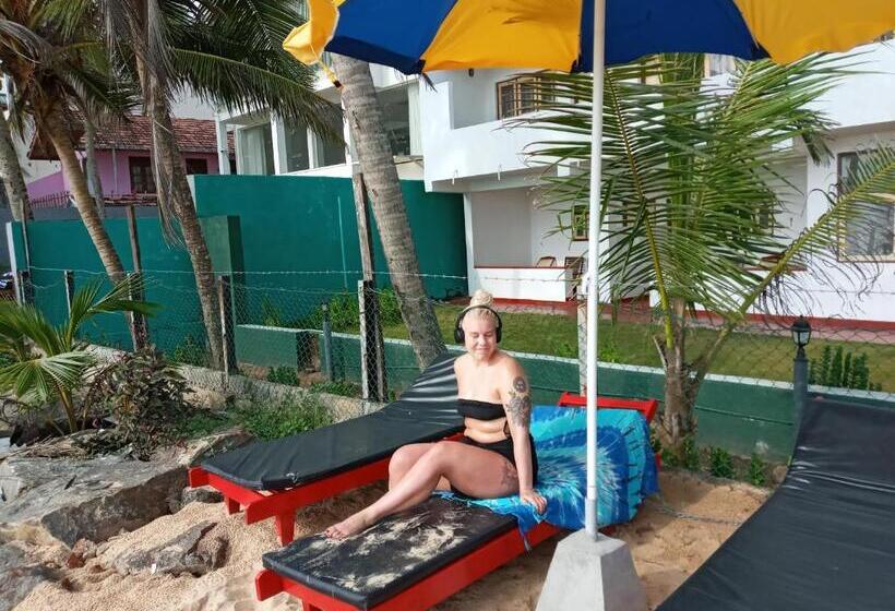 חדר דלוקס נוף לים, New Seaside Inn Hikkaduwa