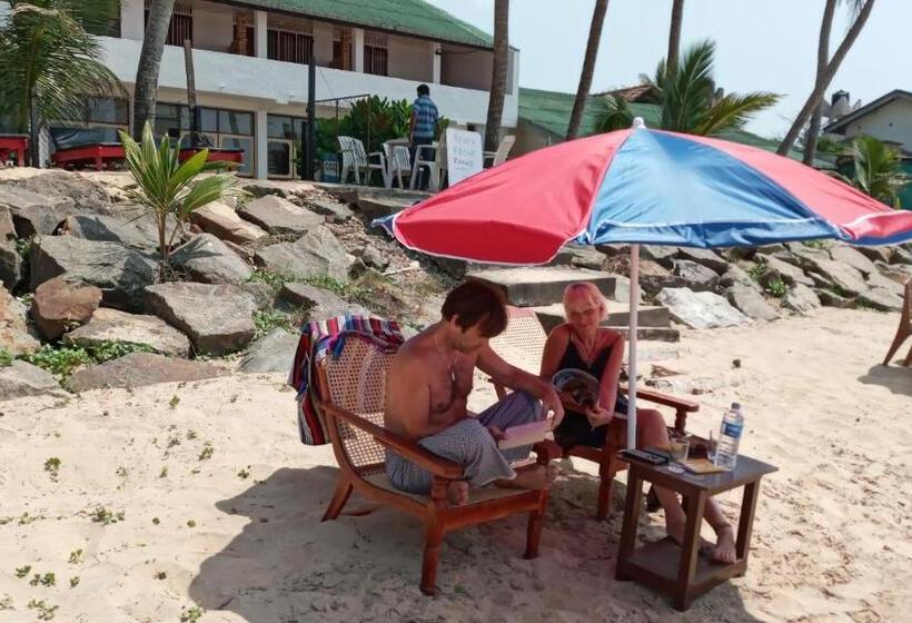 חדר סופריור, New Seaside Inn Hikkaduwa