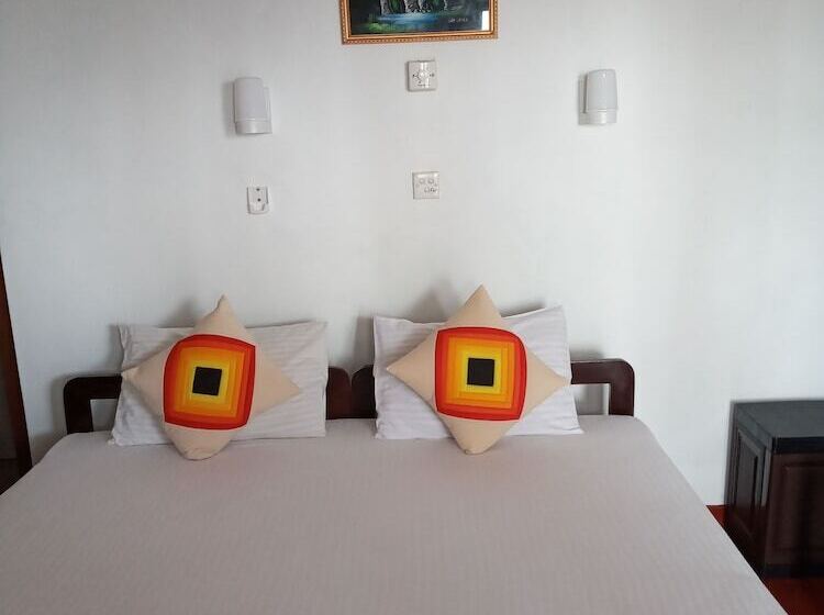 חדר דלוקס נוף לים, New Seaside Inn Hikkaduwa