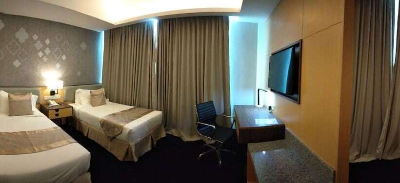 جناح جونيور, Paya Bunga Hotel Terengganu