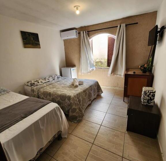 이코노이 4인룸, Pousada Santa Monica