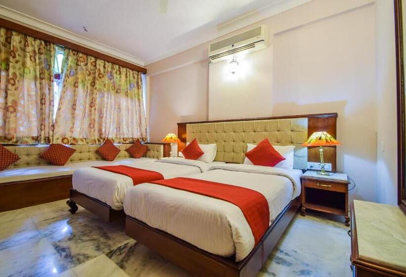 غرفة قياسية, Raj Palace Udaipur