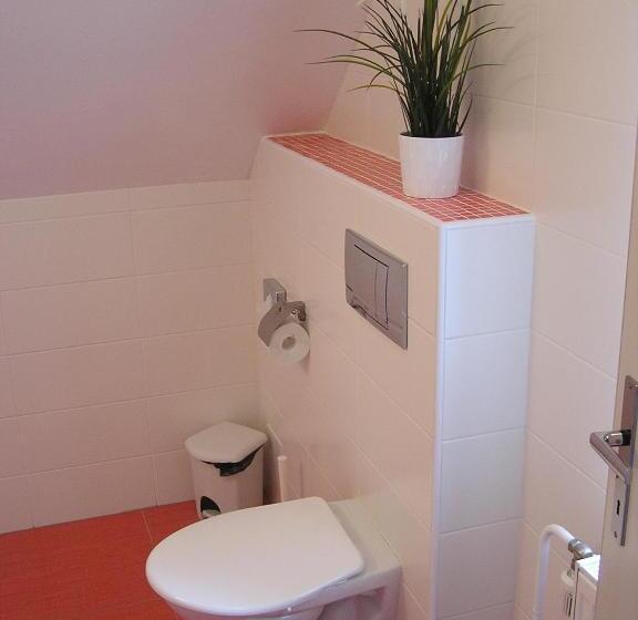 Семейные Апартаменты, Růže