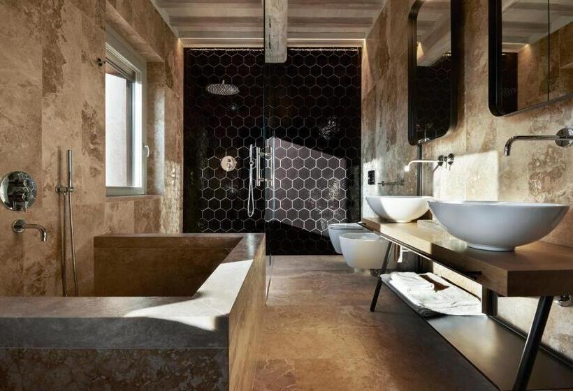 סוויטת ג'וניור םע נוף, Locanda Dei Logi