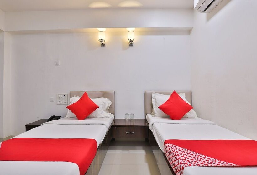 Standard Room, Treebo Trend Dan