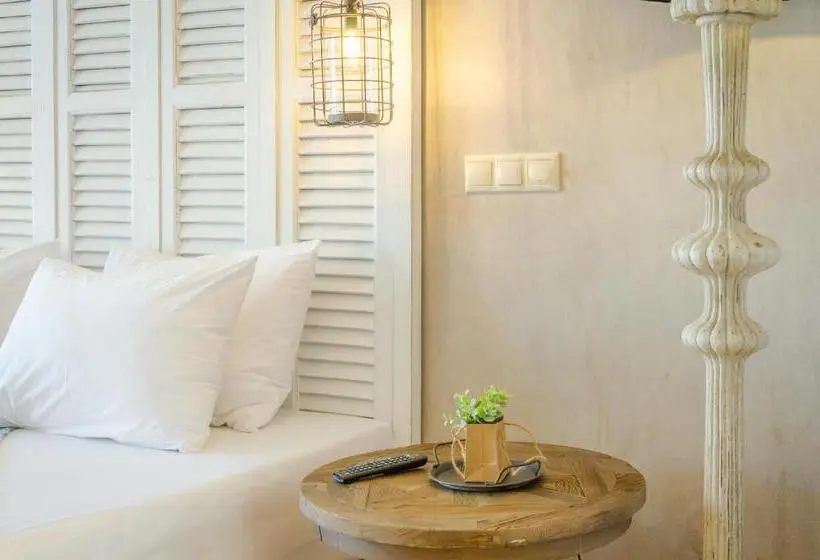 デラックスジュニアスイート, Agorastos Suites