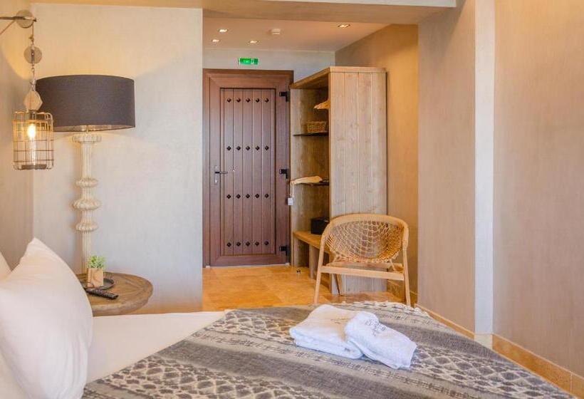 جناح جونيور ديلوكس, Agorastos Suites