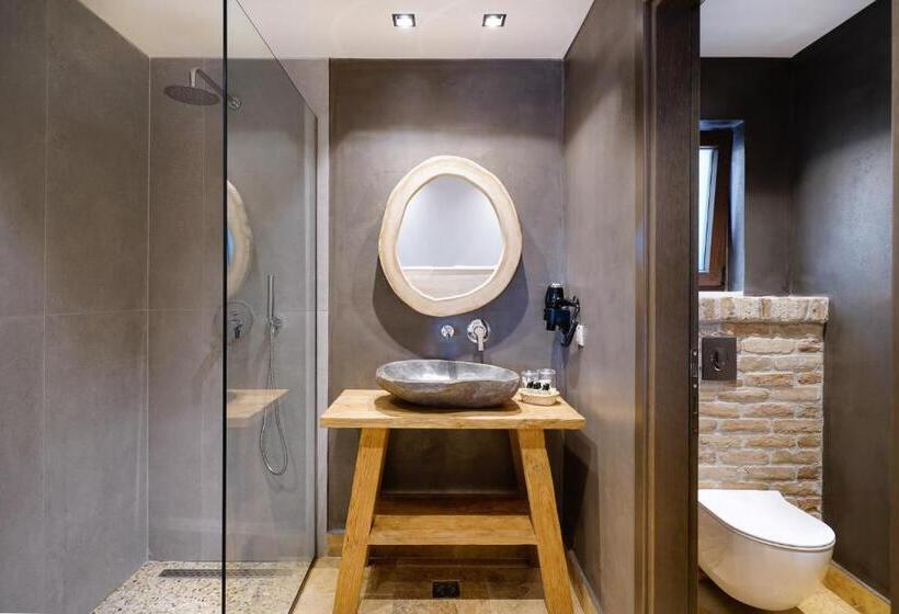 带按摩浴盆的套房, Agorastos Suites