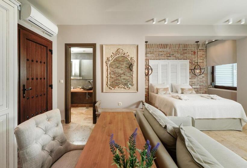 带按摩浴盆的套房, Agorastos Suites