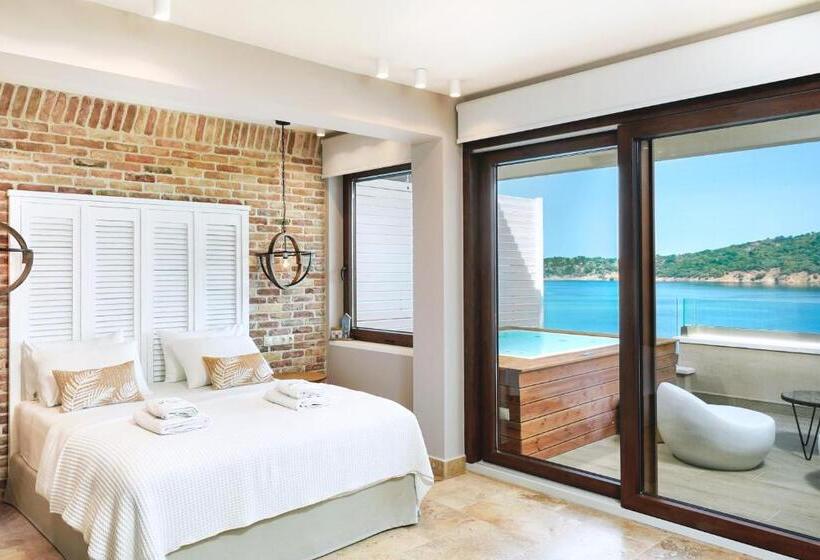 带按摩浴盆的套房, Agorastos Suites