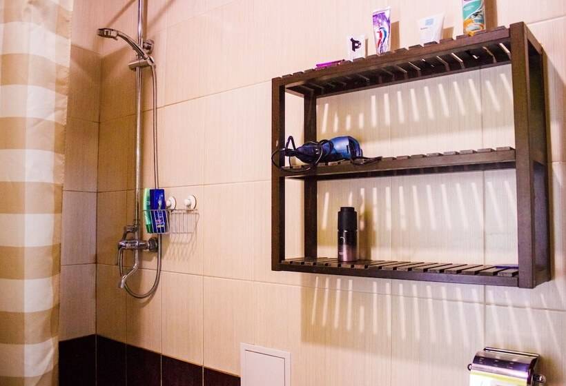 اتاق استاندارد چهار تخته, U Hostel