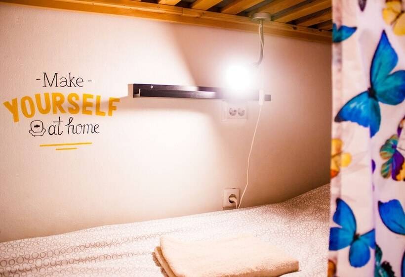 Economy Triple Room, U Hostel