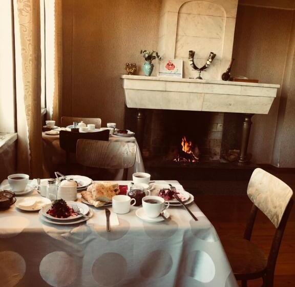 اتاق استاندارد با سرویس بهداشتی مشترک, Guest House Old Kutaisi