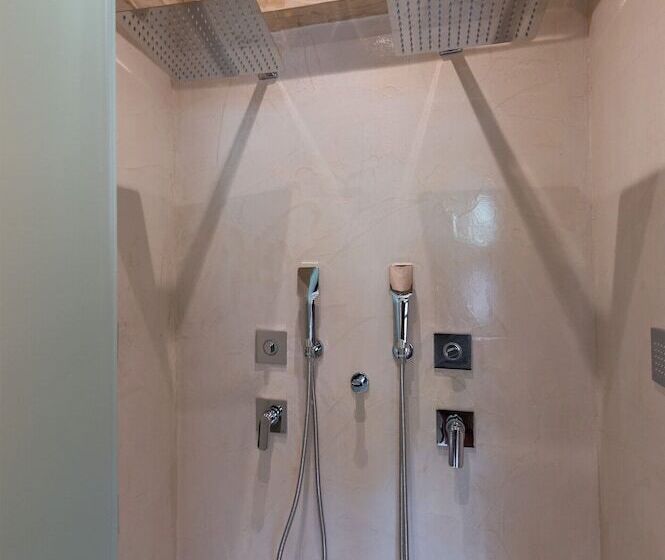 Полулюкс, 10gr Boutique Hotel & Wine Bar
