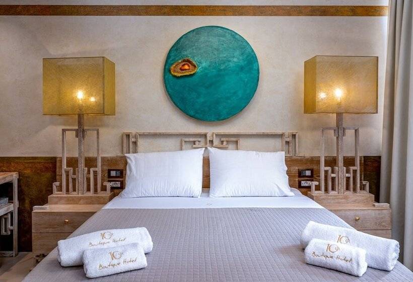 جناح جونيور, 10gr Boutique Hotel & Wine Bar