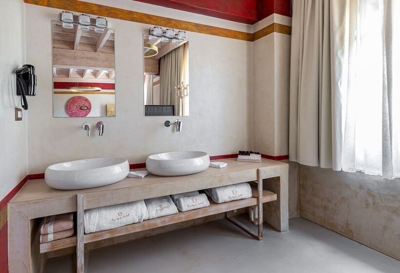 Люкс Superior, 10gr Boutique Hotel & Wine Bar