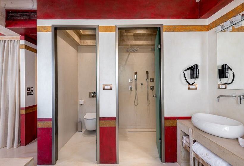 جناح سوبيريور, 10gr Boutique Hotel & Wine Bar