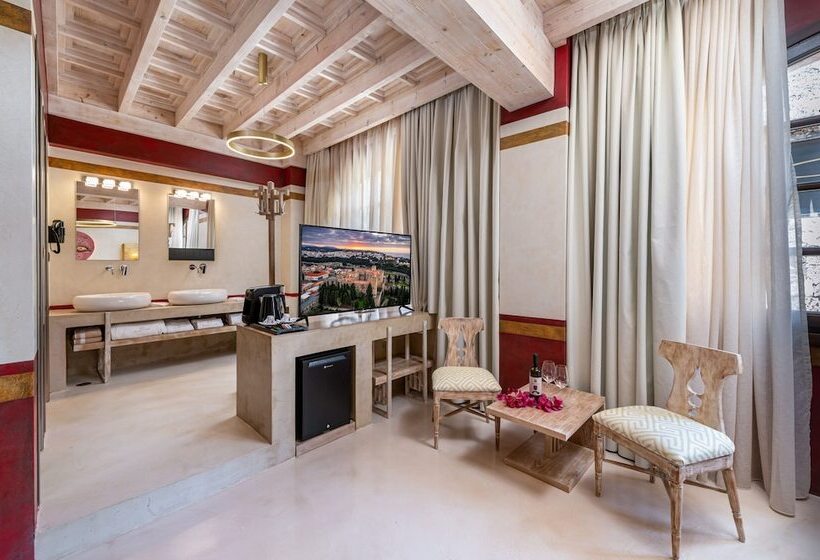 جناح سوبيريور, 10gr Boutique Hotel & Wine Bar