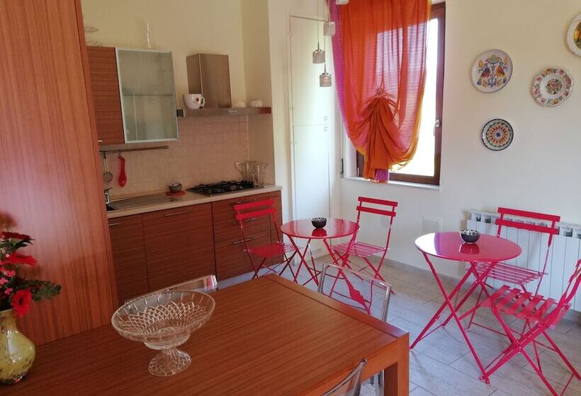 اتاق استاندارد با سرویس بهداشتی مشترک, B&b Al Calcandola